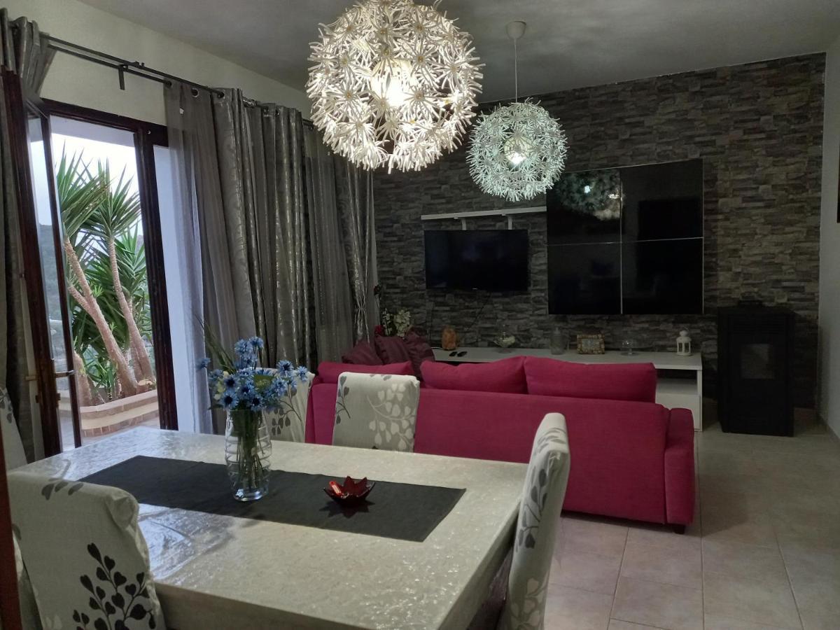 Casa Vacanza Maligio' Nebida Masua Екстериор снимка